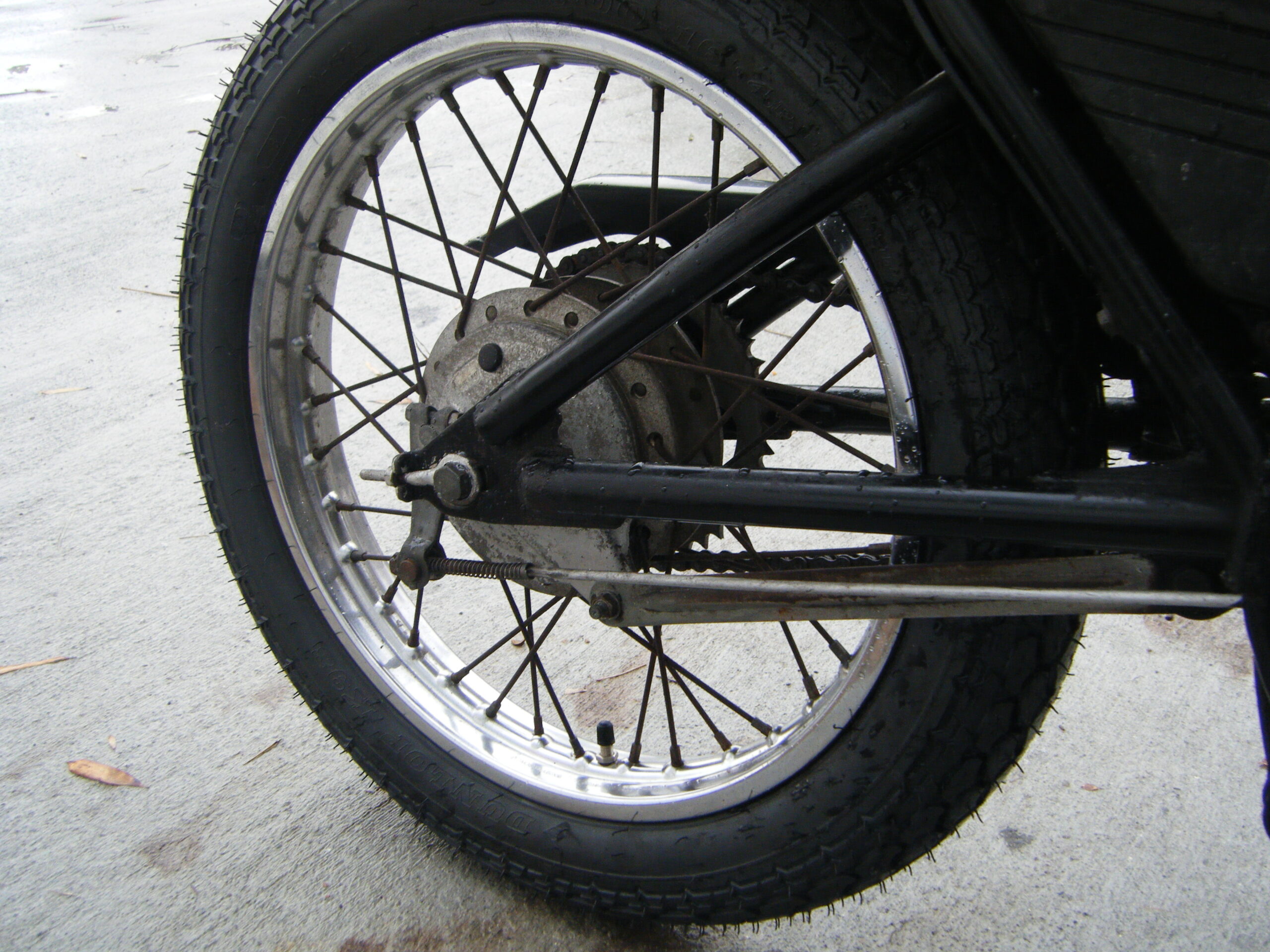 高槻市のバイクショップならTAKATSUKI BASE